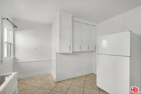 $725,000 | 528 West 75th Street, Los Angeles, CA 90044