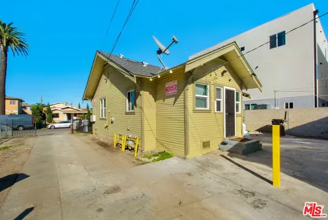 $725,000 | 528 West 75th Street, Los Angeles, CA 90044