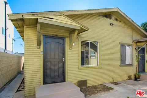 $725,000 | 528 West 75th Street, Los Angeles, CA 90044