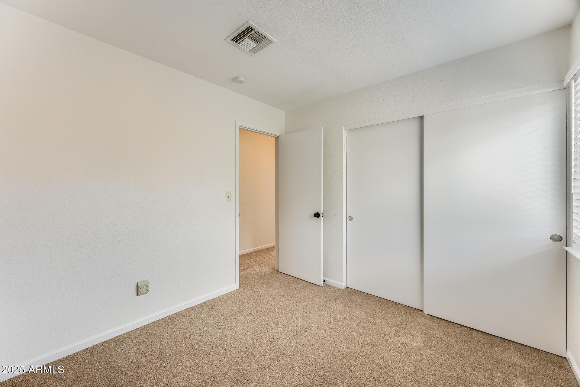 1929 East Redfield Road Phoenix, AZ 85022 - Photo 40 of 58 a view of an empty room