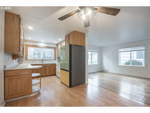 $455,000 | 1155 18th Street Northeast, Salem, OR 97301