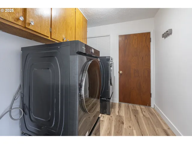 $455,000 | 1155 18th Street Northeast, Salem, OR 97301