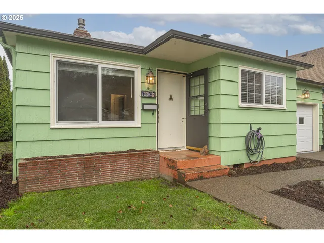 $455,000 | 1155 18th Street Northeast, Salem, OR 97301