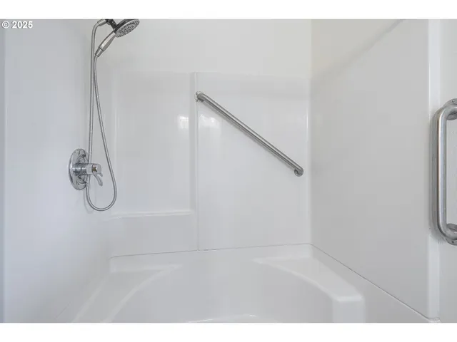 $455,000 | 1155 18th Street Northeast, Salem, OR 97301