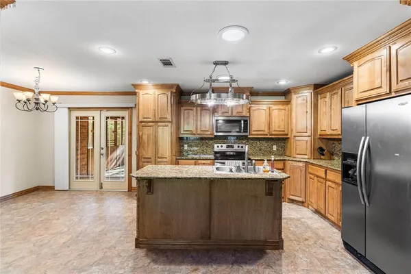 $988,650 | 7275 Leavenworth Trail, Mead, OK 73449