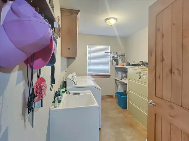 $988,650 | 7275 Leavenworth Trail, Mead, OK 73449