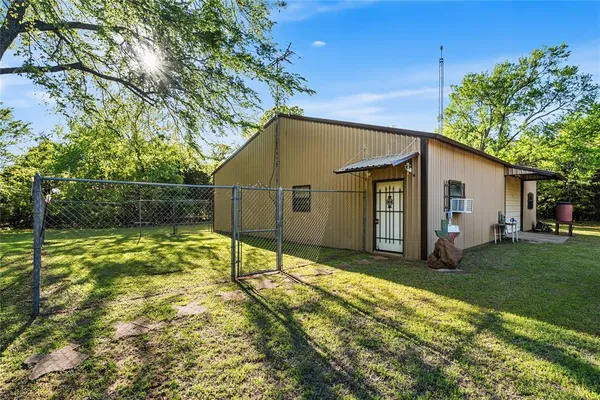 $988,650 | 7275 Leavenworth Trail, Mead, OK 73449