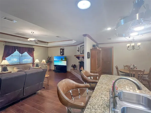 $988,650 | 7275 Leavenworth Trail, Mead, OK 73449