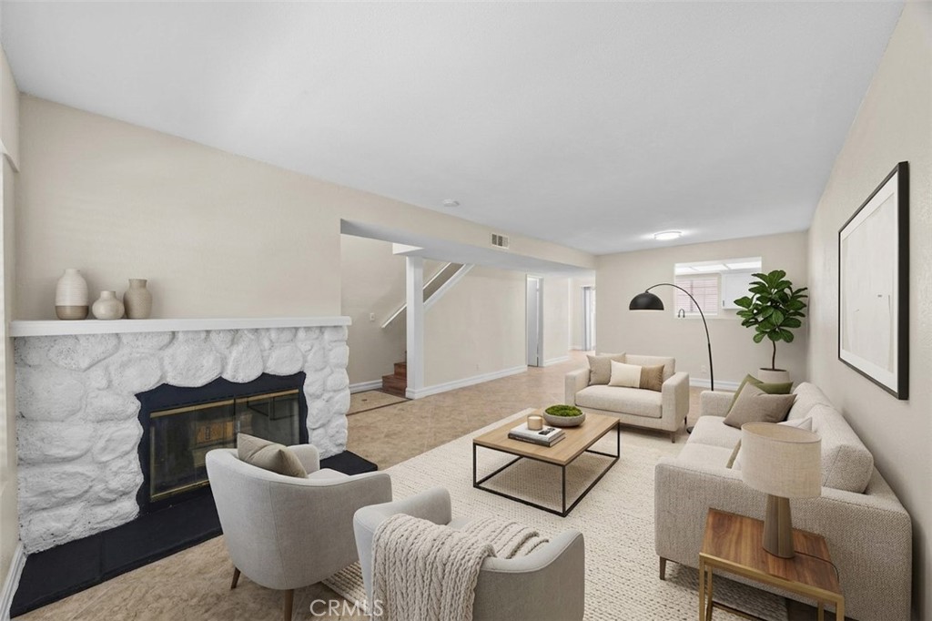 174 West Walnut Avenue, Unit B Rialto, CA 92376 - Photo 3 of 25 virtually staged