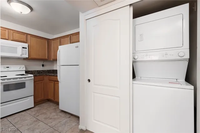 $1,075 | 7720 Secret Shore Drive, Unit 207, Las Vegas, NV 89128