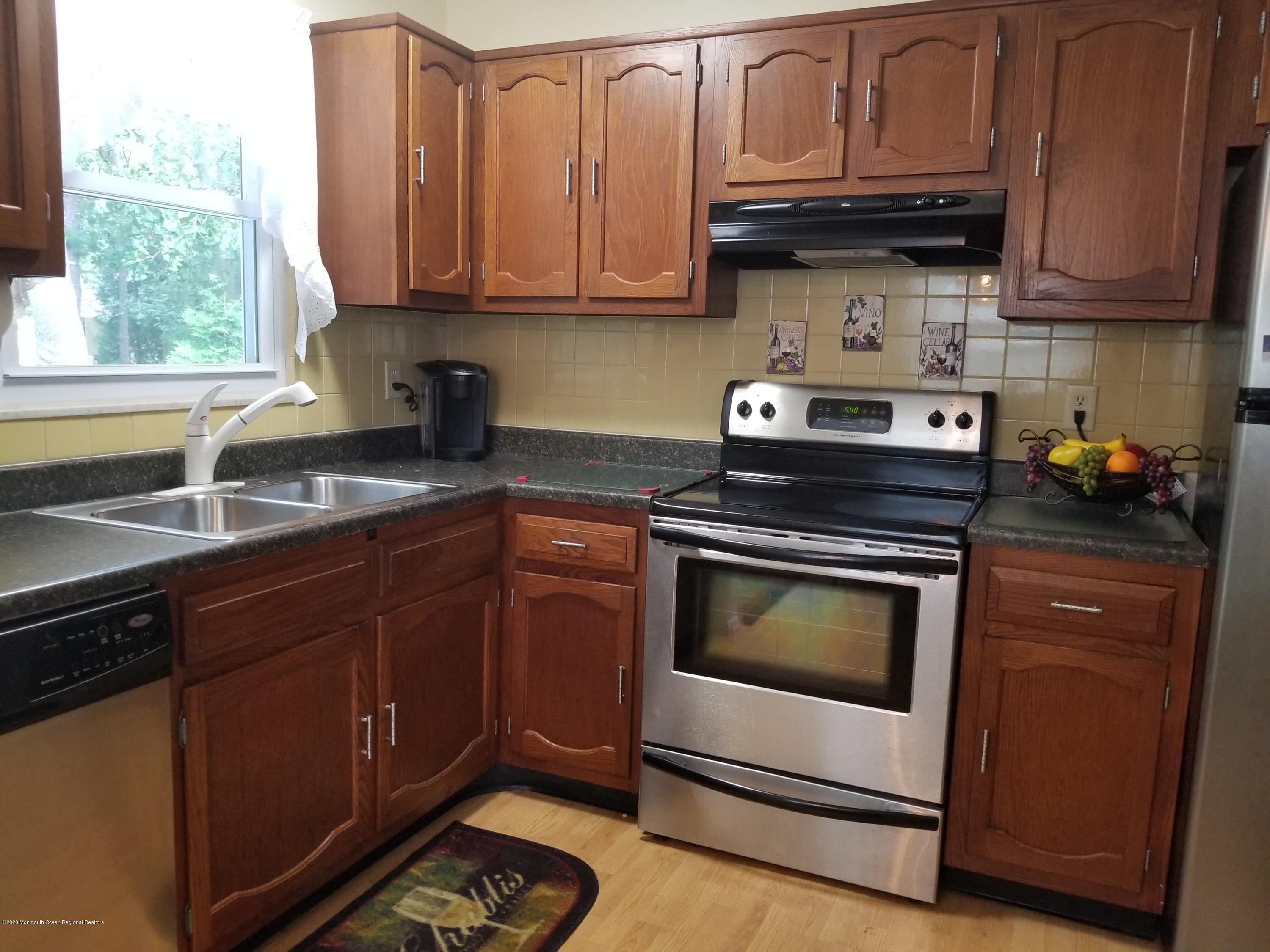 56 Constitution Boulevard Whiting, NJ 08759 - Photo 14 of 22 20200730_174101