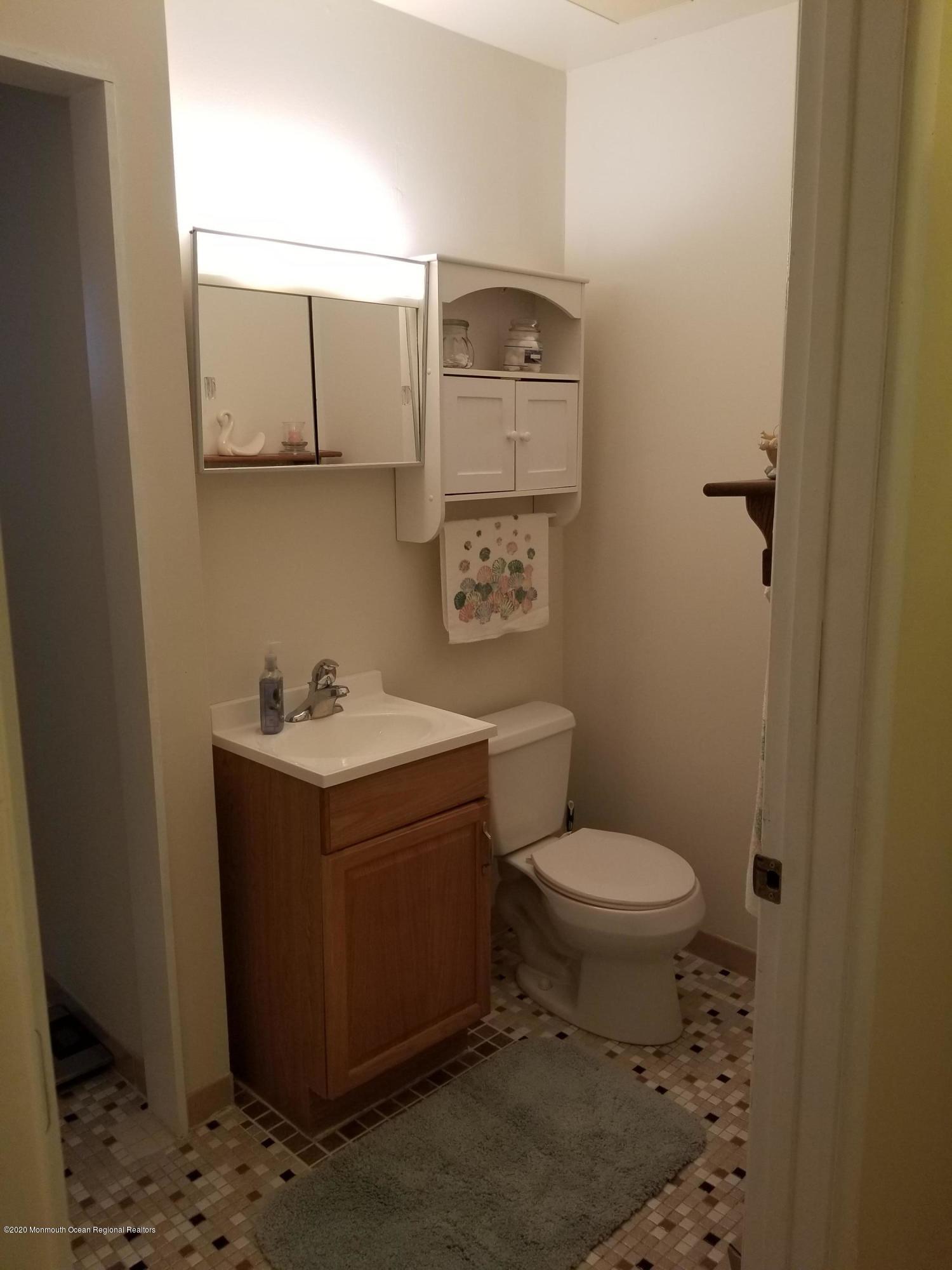 56 Constitution Boulevard Whiting, NJ 08759 - Photo 21 of 22 20200730_174548