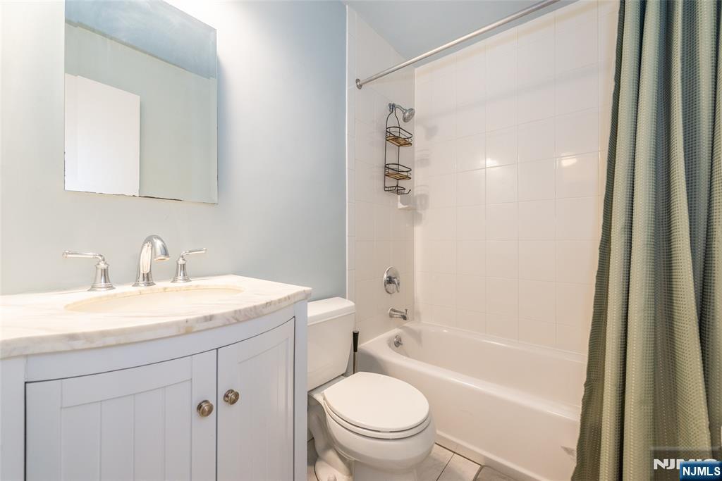 1406 Faulkner Court Mahwah, NJ 07430 - Photo 22 of 25