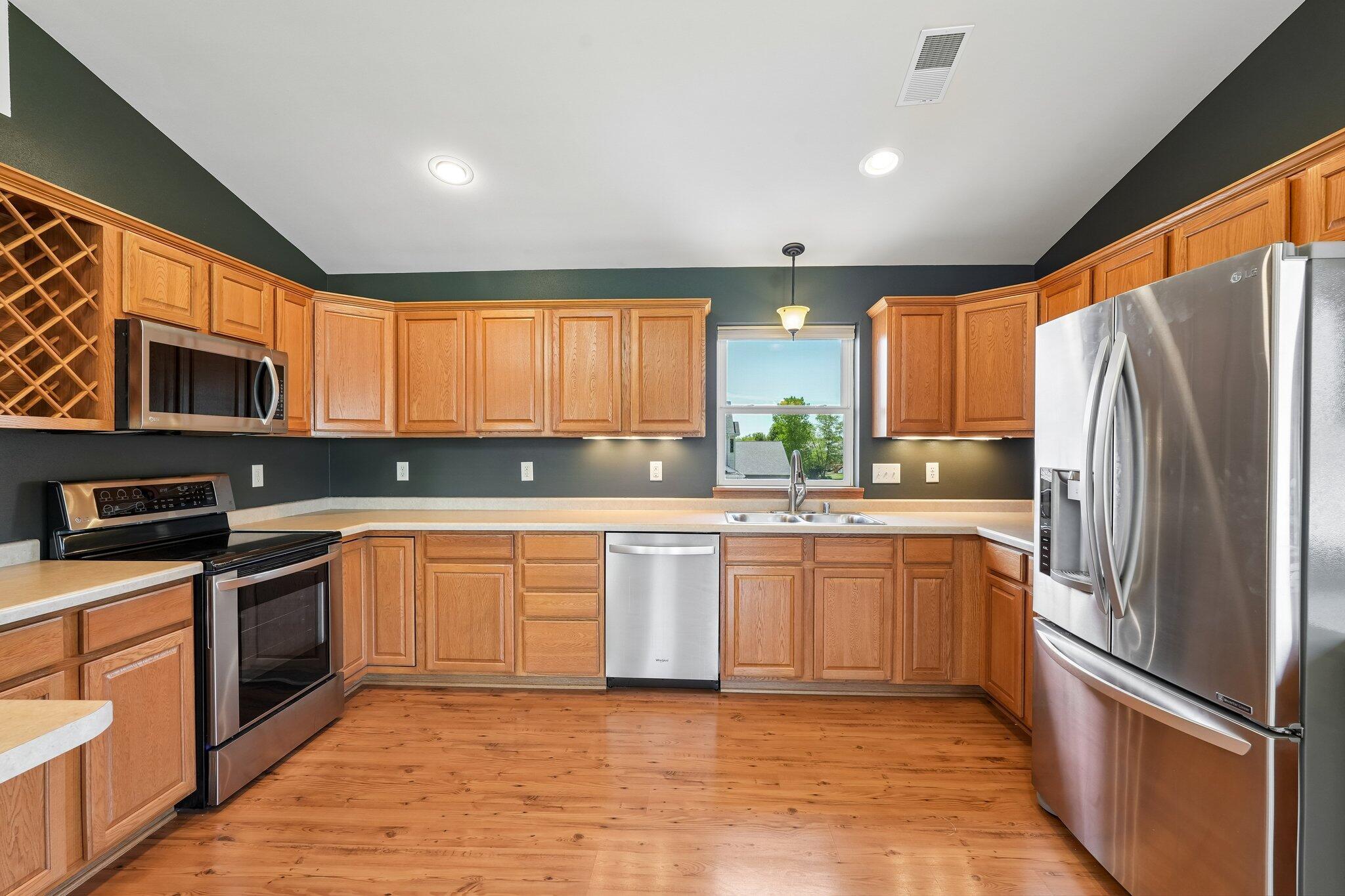 865 Prairie Gardens, Unit 91 Kewaskum, WI 53040 - Photo 13 of 39 Stainless Steel Appliances