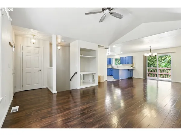 $475,000 | 75137 Alder Lane, Rainier, OR 97048