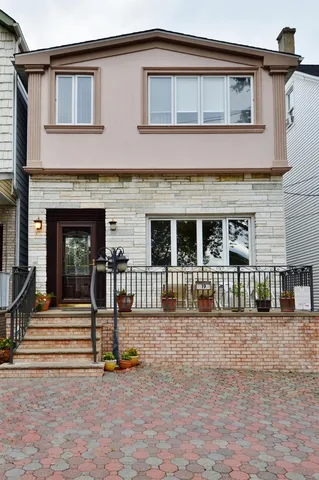 $2,100 | 19 West 32nd Street, Unit 1, Bayonne, NJ 07002