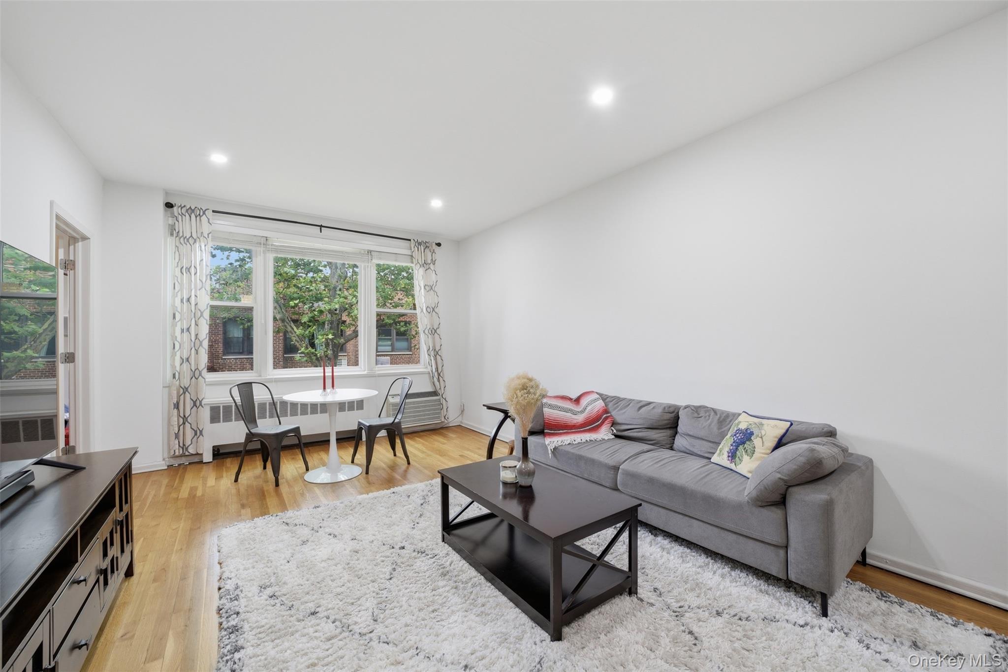 953 West Boston Post Road, Unit 3A Mamaroneck, NY 10543 - Photo 7 of 36