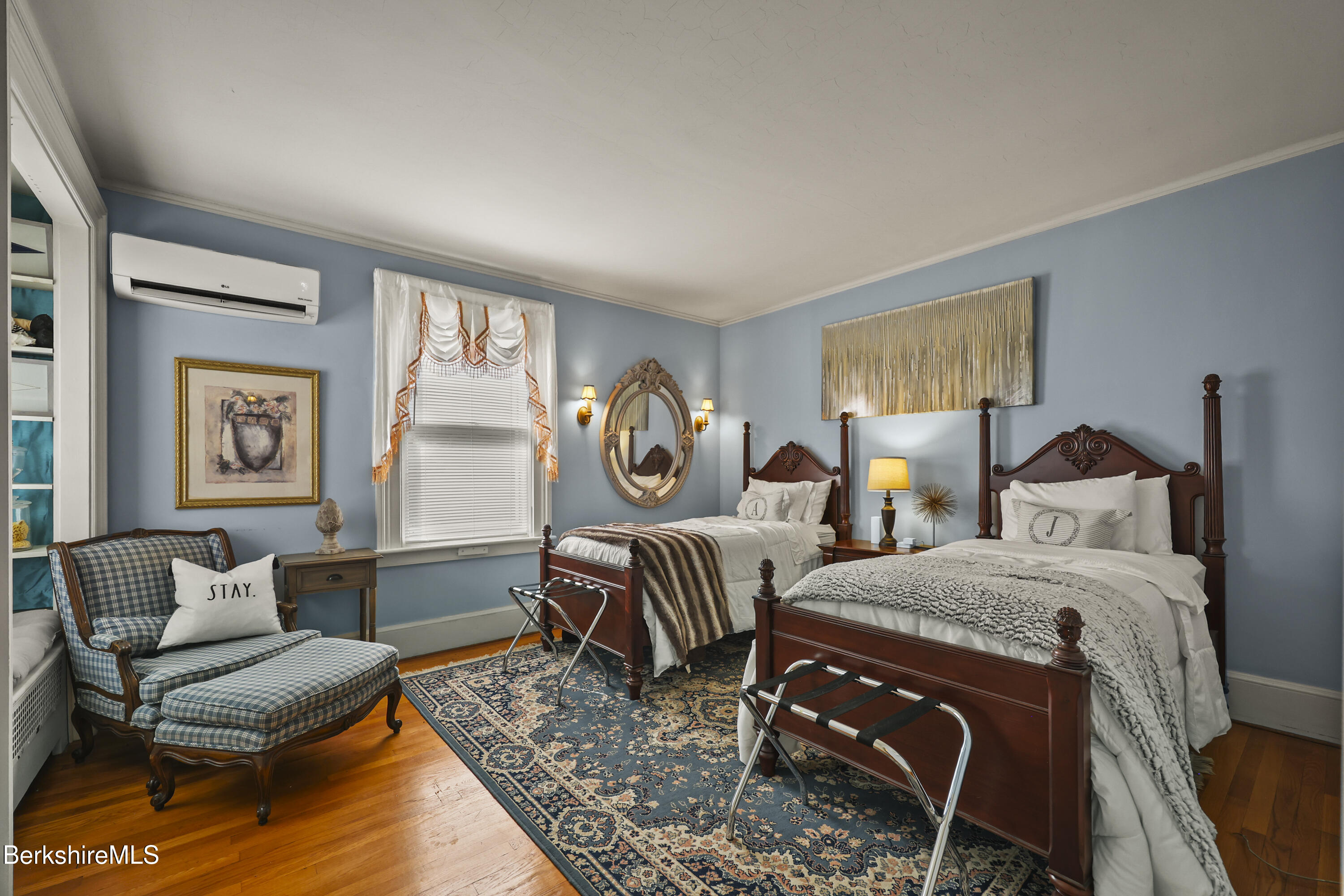 497 Holmes Road Pittsfield, MA 01201 - Photo 79 of 95 Heritage Chamber