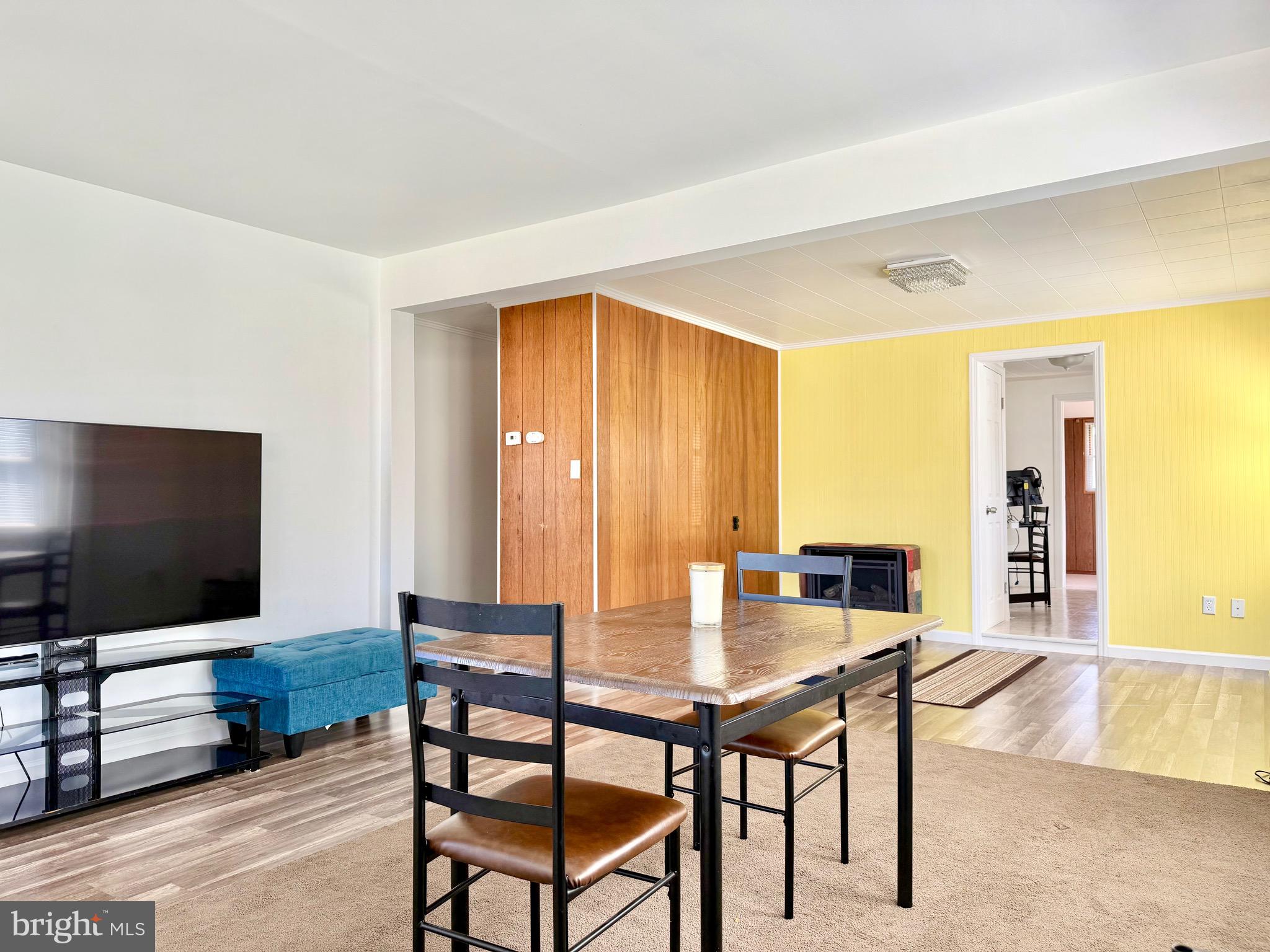 557 Compass Road East Middle River, MD 21220 - Photo 6 of 27 Living / Dining Room