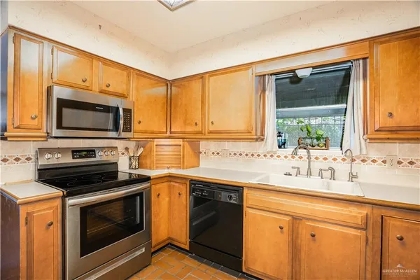 $308,000 | 501 West Esperanza Avenue, McAllen, TX 78501