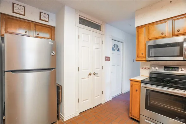 $308,000 | 501 West Esperanza Avenue, McAllen, TX 78501