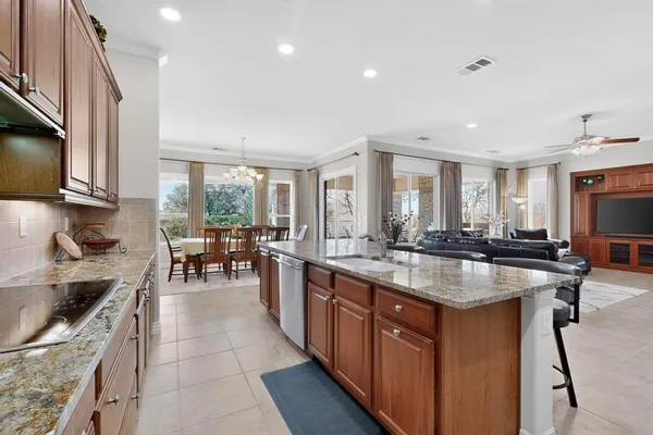 $789,900 | 8708 Sarasota Drive, Denton, TX 76207