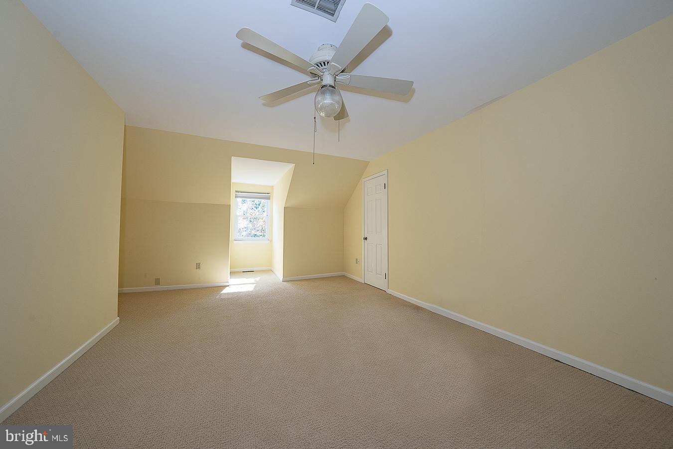 427 Eagle Road, Unit 14 Wayne, PA 19087 - Photo 18 of 21 3rd Level Bedroom
