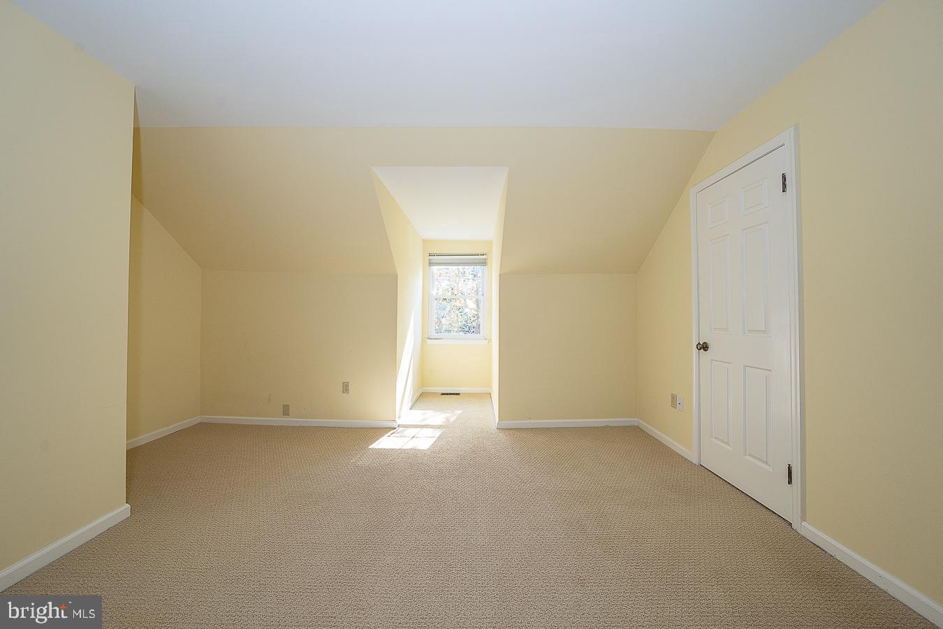 427 Eagle Road, Unit 14 Wayne, PA 19087 - Photo 19 of 21 3rd Level Bedroom