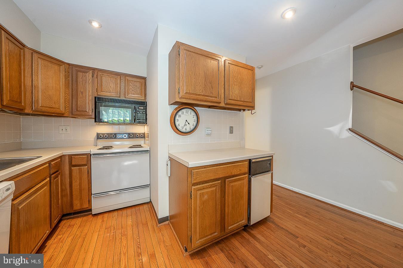 427 Eagle Road, Unit 14 Wayne, PA 19087 - Photo 6 of 21 Kitchen