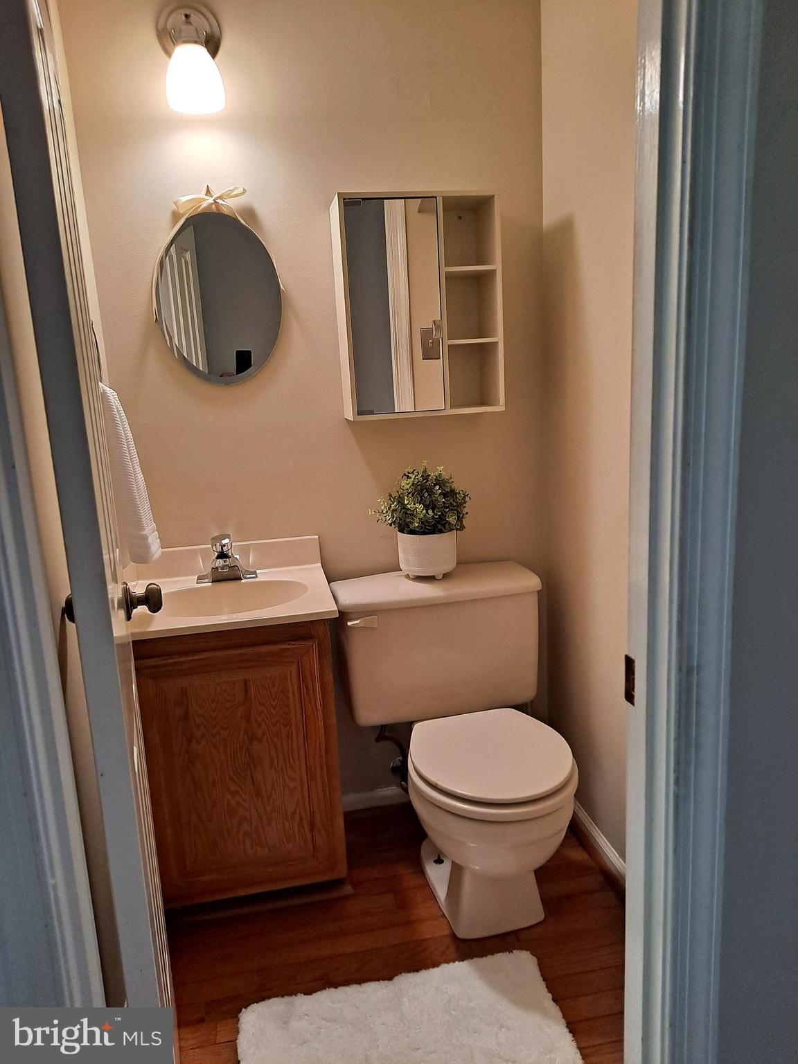 427 Eagle Road, Unit 14 Wayne, PA 19087 - Photo 7 of 21 1st Floor Powder Room