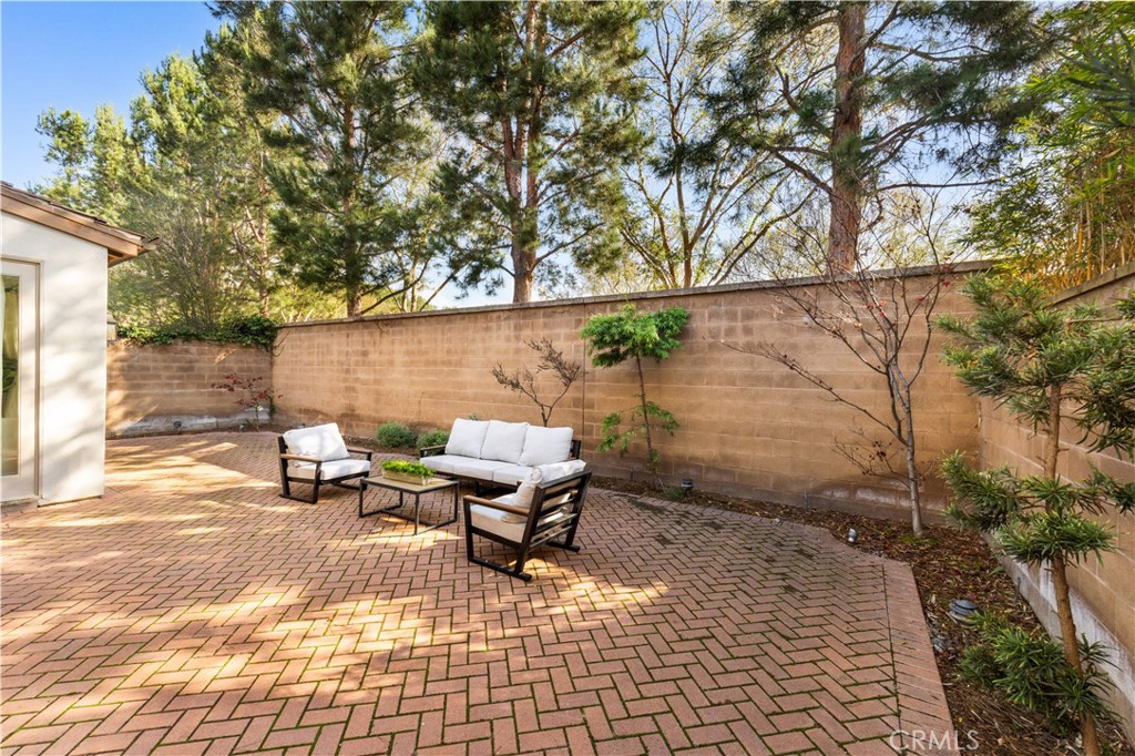 230 Shelbourne Irvine, CA 92620 - Photo 11 of 32