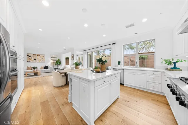 $2,480,000 | 230 Shelbourne, Irvine, CA 92620