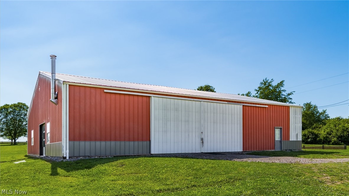 4920 Dresden Road Zanesville, OH 43701 - Photo 2 of 31