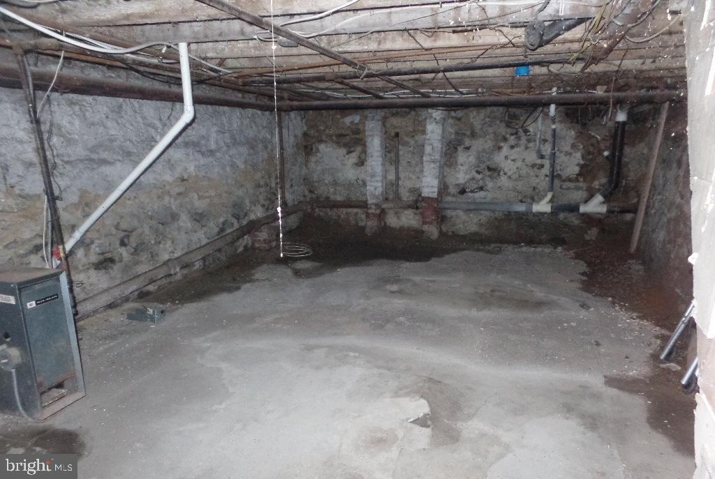 4622 Hawthorne Street Philadelphia, PA 19124 - Photo 17 of 19