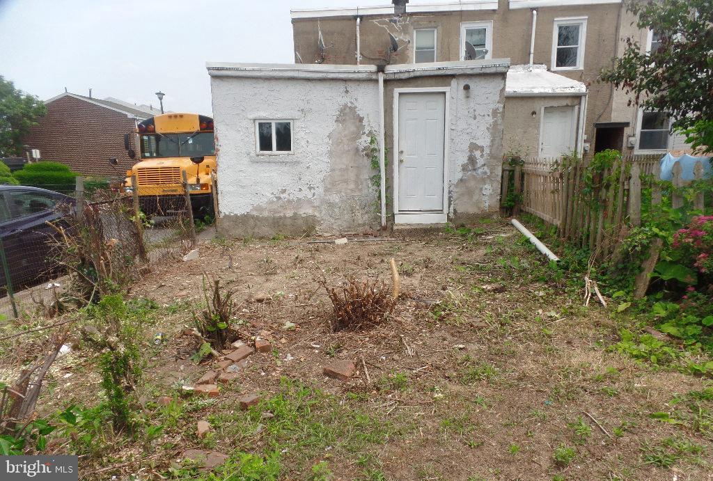 4622 Hawthorne Street Philadelphia, PA 19124 - Photo 2 of 19