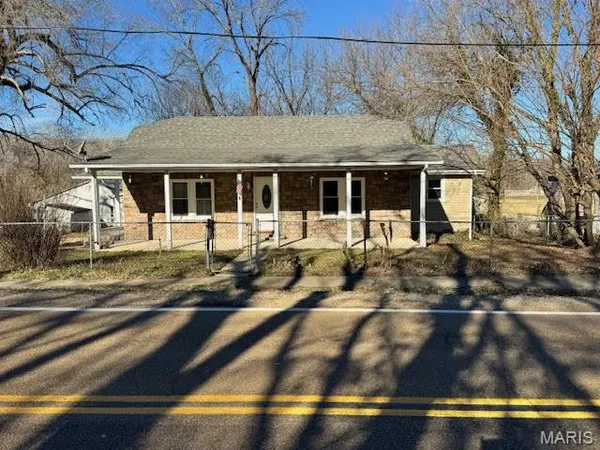 $225,000 | 407 North N Highway, Waynesville, MO 65583