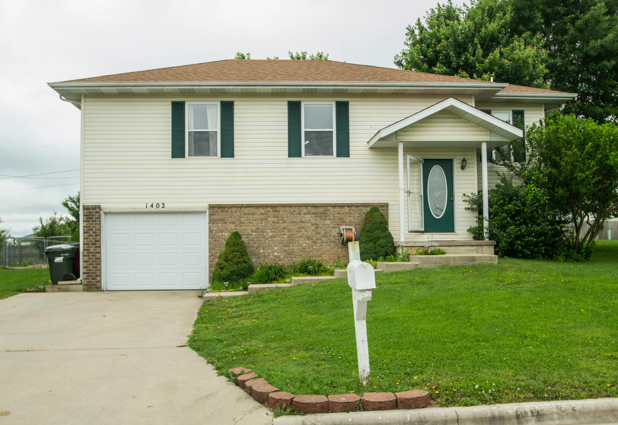 1402 West Ridgecrest Street Ozark, MO 65721 - Photo 1 of 1 _DSC0278