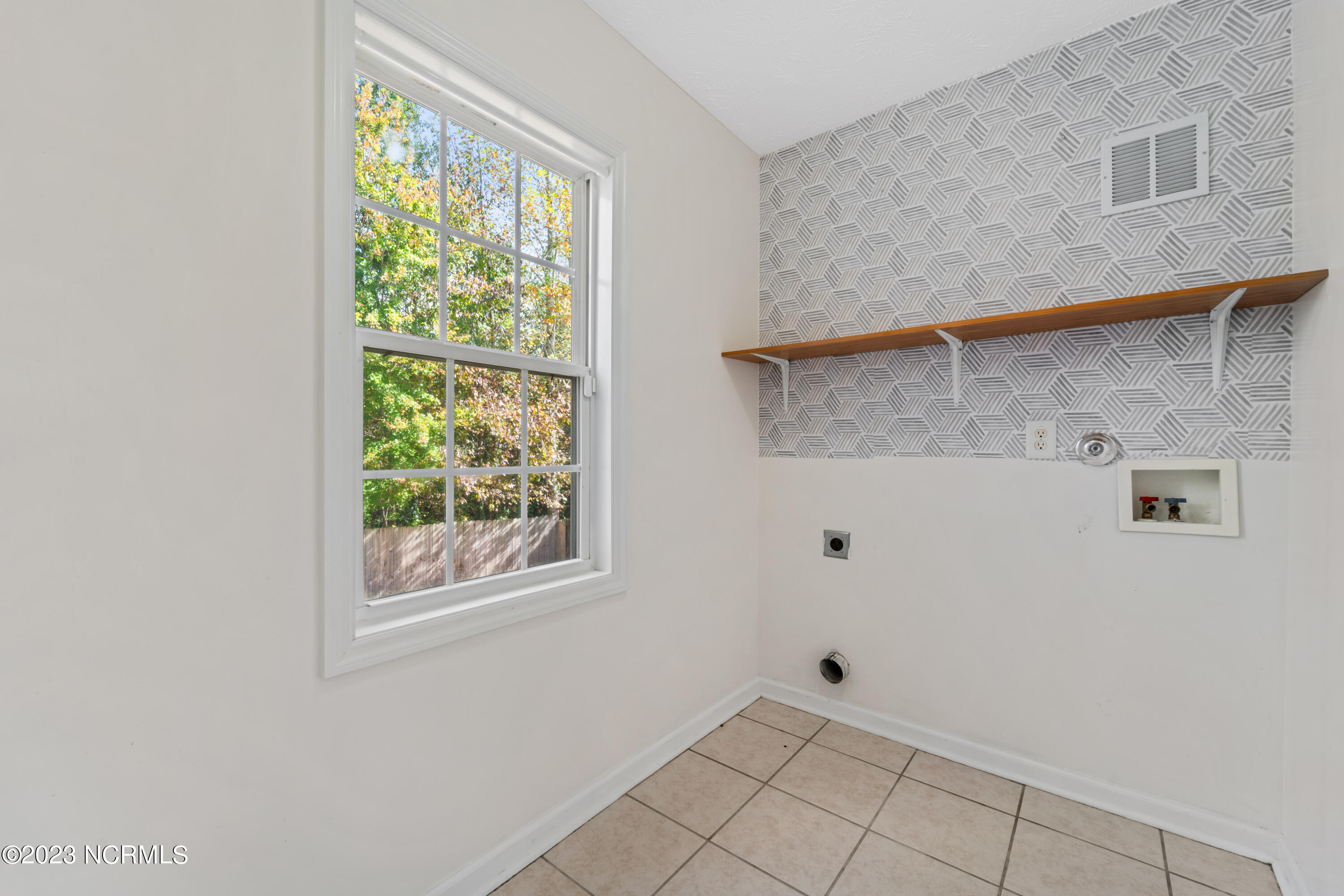 172 East Ridge Court Jacksonville, NC 28540 - Photo 10 of 33