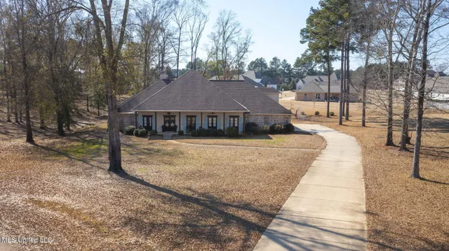 $650,000 | 139 Ashbrooke Trail, Madison, MS 39110