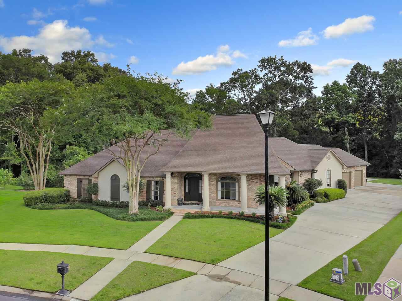 3923 Overlook Point Court Baton Rouge, LA 70817 - Photo 1 of 49