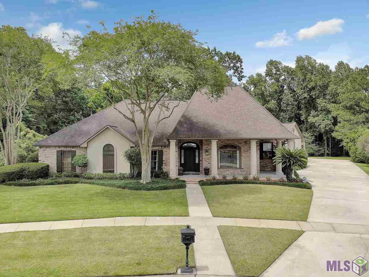 3923 Overlook Point Court Baton Rouge, LA 70817 - Photo 2 of 49
