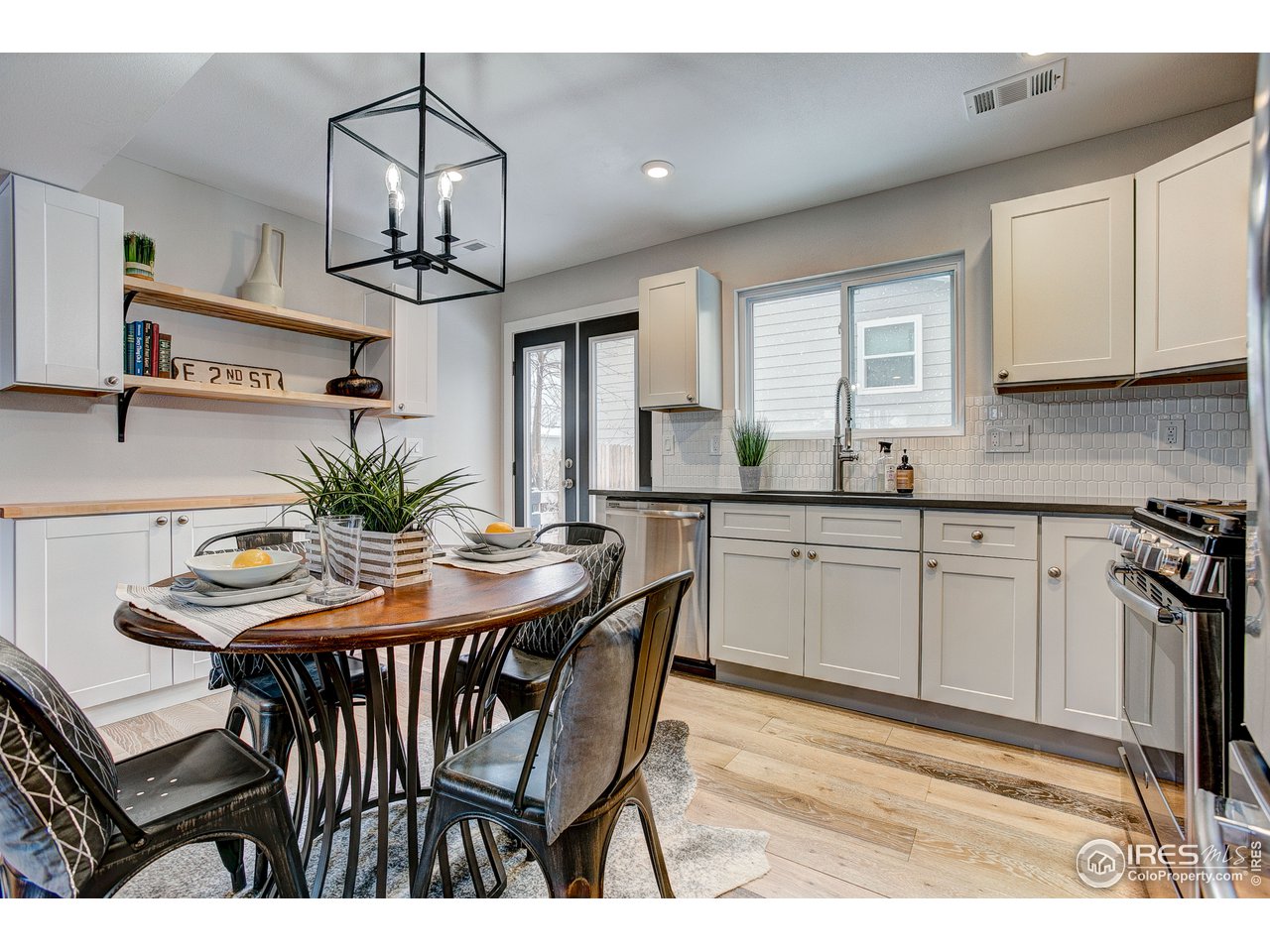 729 Rocky Road Fort Collins, CO 80521 - Photo 8 of 39 Gallery Image 8