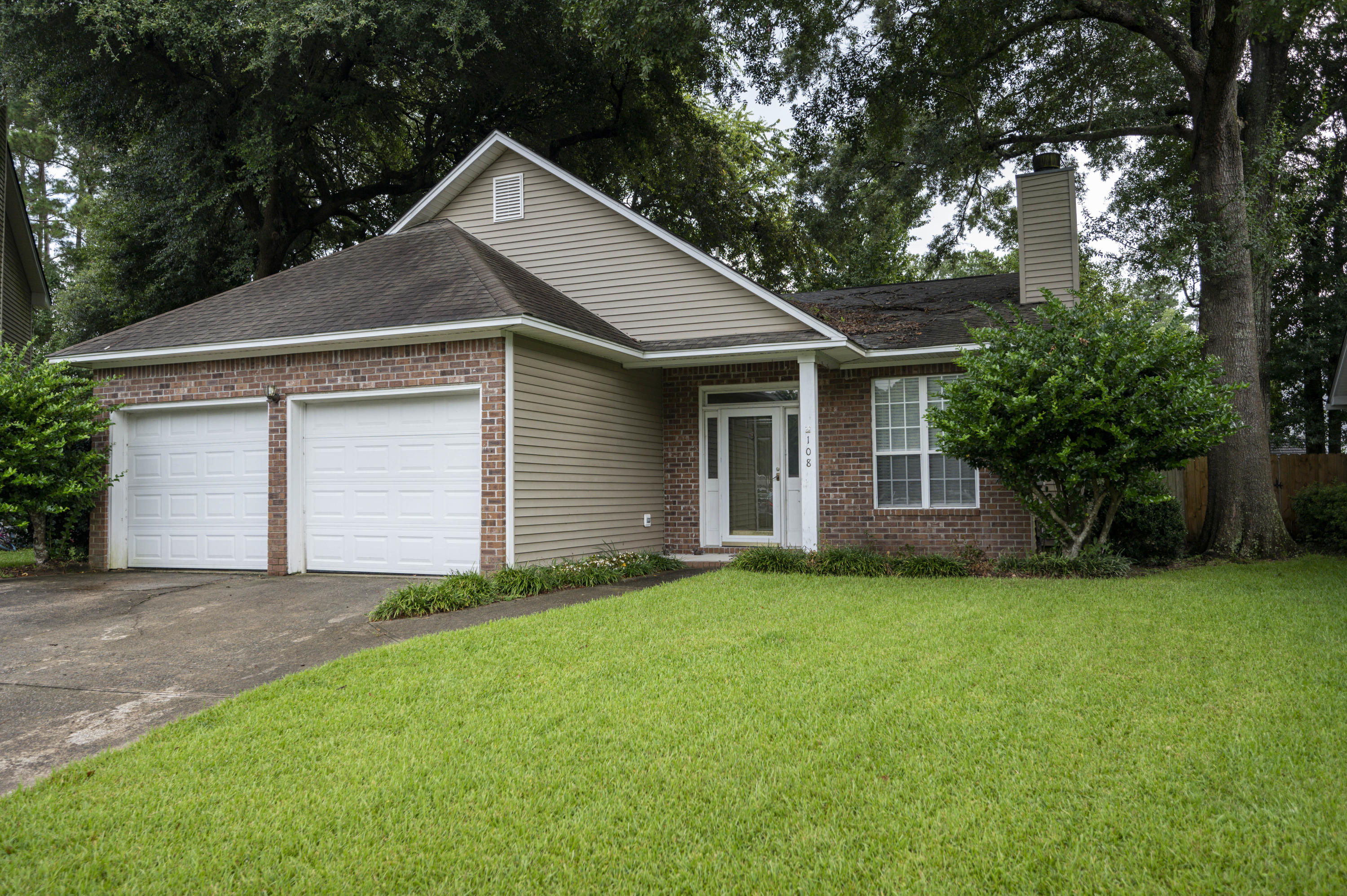 108 Landau Road Summerville, SC 29485 - Photo 1 of 18 Landau (21 of 21)