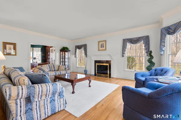 $2,498,000 | 8 Maplewood Lane, Wilton, CT 06897