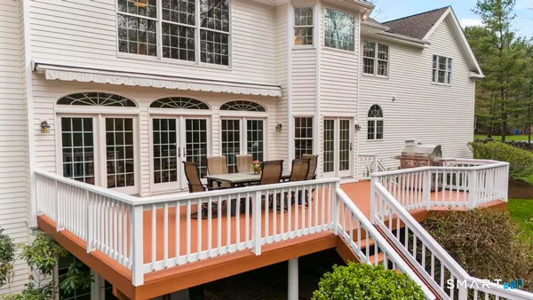 $2,498,000 | 8 Maplewood Lane, Wilton, CT 06897