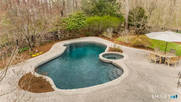 $2,498,000 | 8 Maplewood Lane, Wilton, CT 06897