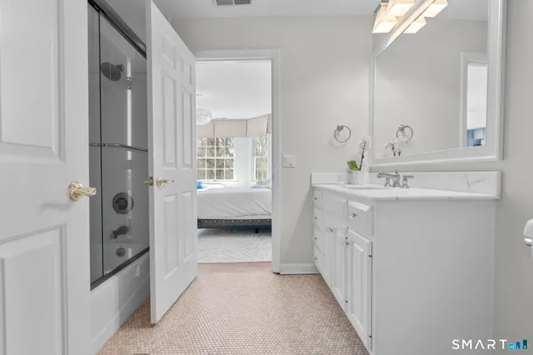 $2,498,000 | 8 Maplewood Lane, Wilton, CT 06897