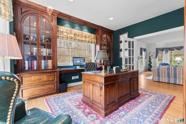 $2,498,000 | 8 Maplewood Lane, Wilton, CT 06897