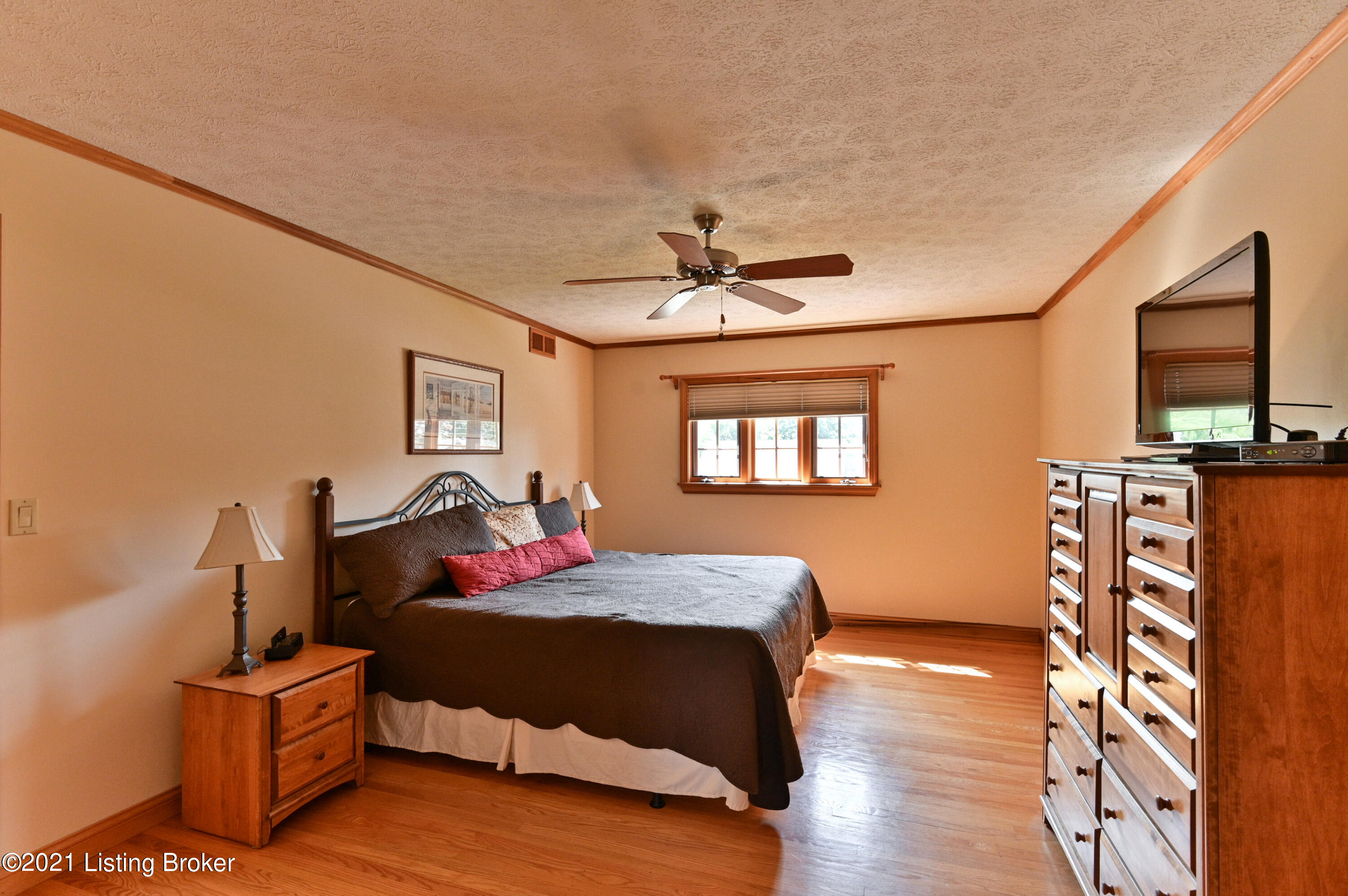 9001 Cardiff Road Louisville, KY 40242 - Photo 23 of 40 032 - 20210812 4243