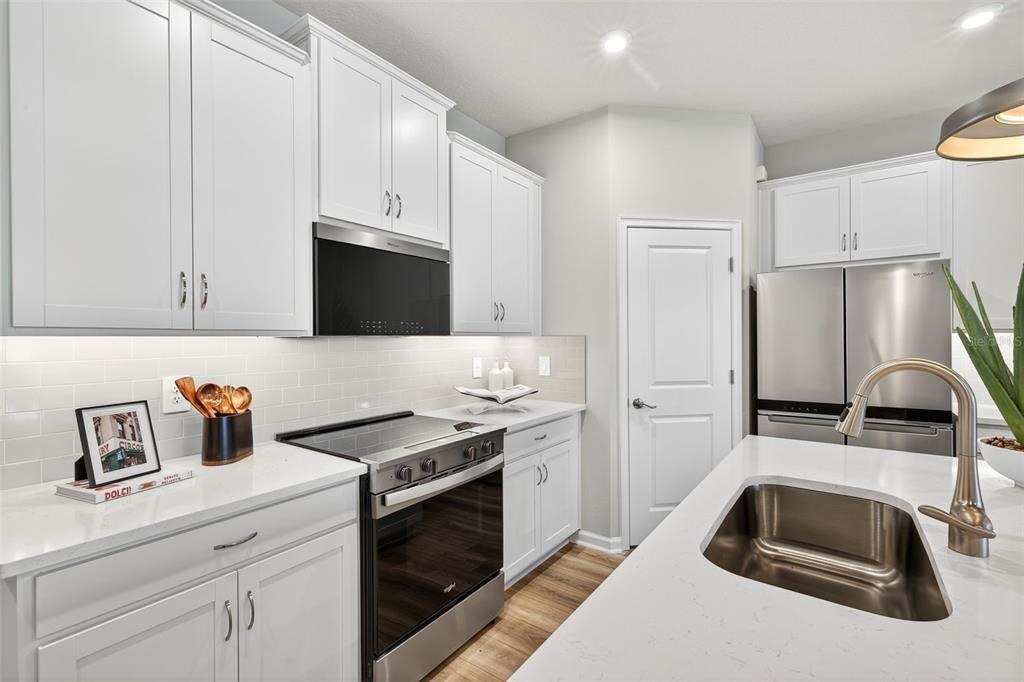 8814 Ginko Run Parrish, FL 34219 - Photo 7 of 26